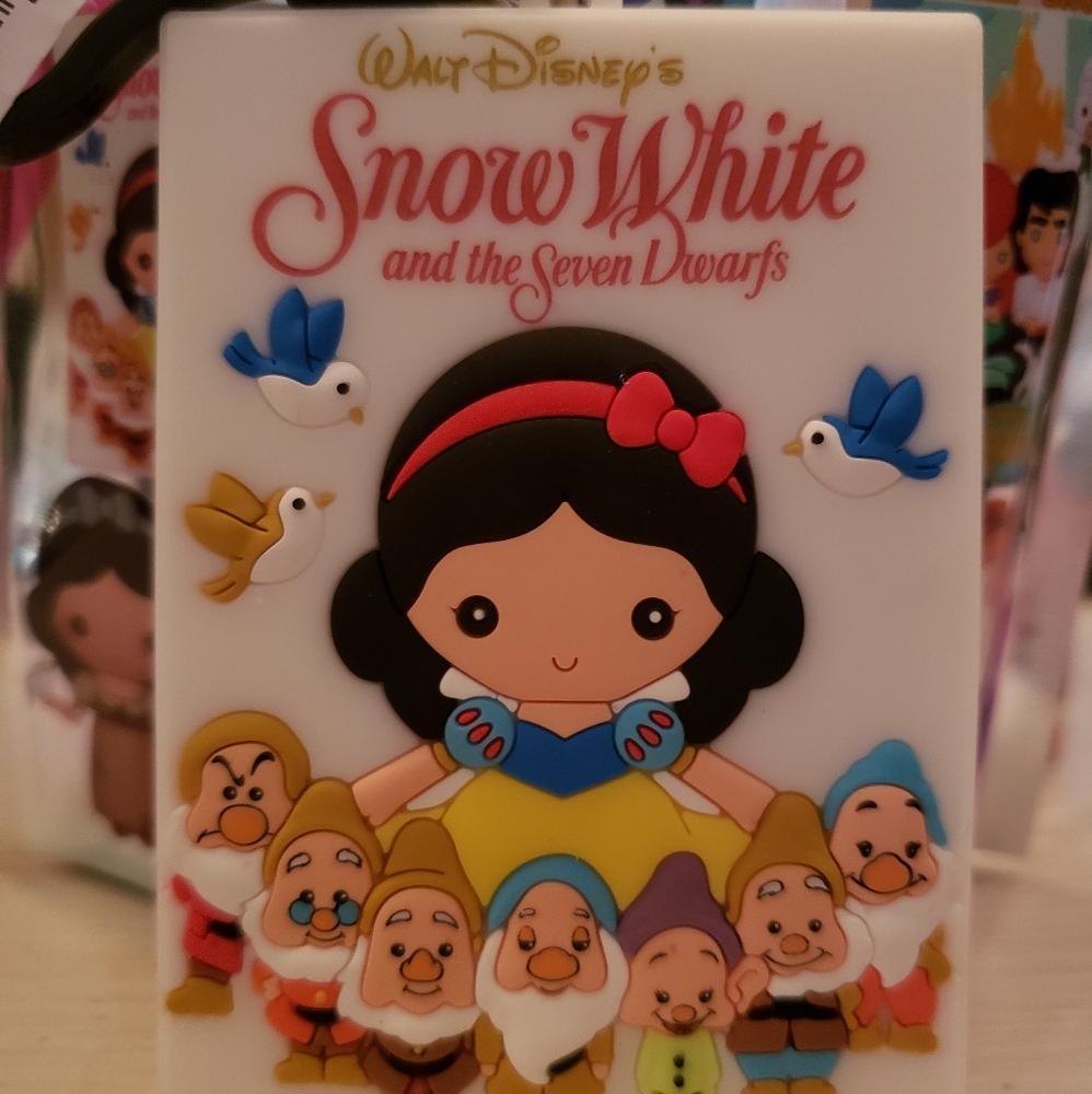 Disney Princess Keychain Snow White Movie Poster Keychain Vintage Cute 7 Dwarves